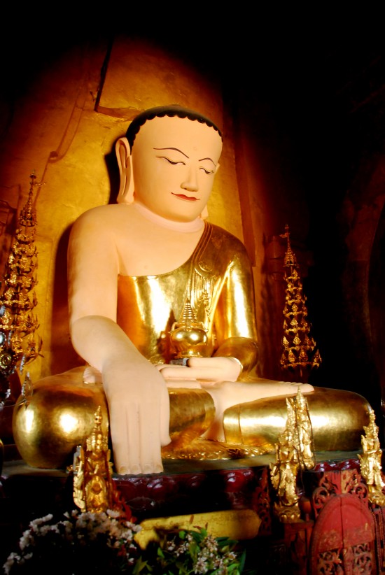 Giant golden Buddha